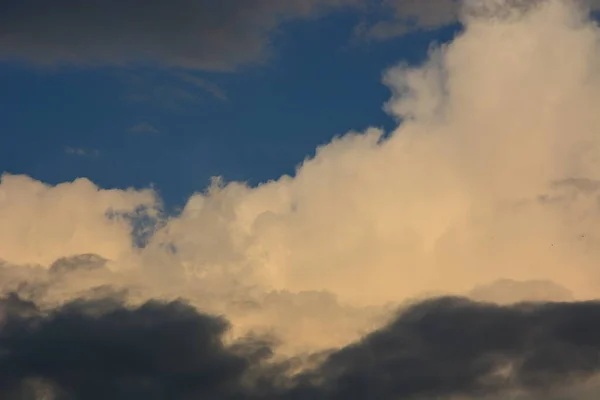 Nuvens Céu Céu Azul — Fotografia de Stock