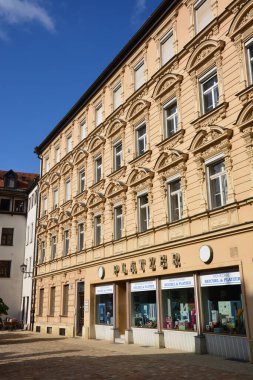 Regensburg, Bavyera, Almanya 2021.07.31: Regensburg, Bavyera, Almanya 'daki tarihi binalar