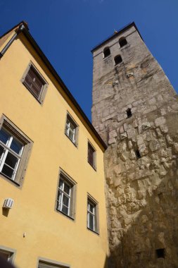 Regensburg, Bavyera, Almanya 2021.07.31: Almanya 'nın Bavyera kentindeki tarihi binalar