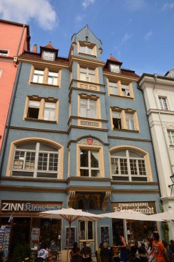 Regensburg, Bavyera, Almanya 2021.07.31: Almanya 'nın Bavyera kentindeki tarihi binalar