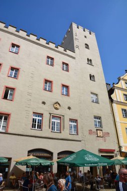 Regensburg, Bavyera, Almanya 2021.07.31: Almanya 'nın Bavyera kentindeki tarihi binalar