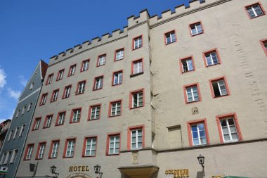 Regensburg, Bavyera, Almanya 2021.07.31: Almanya 'nın Bavyera kentindeki tarihi binalar