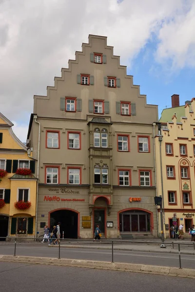 Regensburg Bavaria Germany 2021 Attractive Historical Buildings City Regensburg Bavaria — Stock Photo, Image