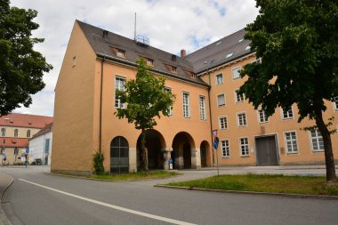 Regensburg, Bavyera, Almanya 2021.07.31: Regensburg, Bavyera, Almanya 'daki tarihi binalar