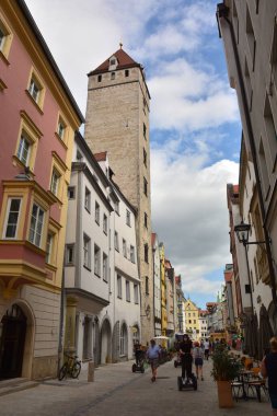 Regensburg, Bavyera, Almanya 2021.07.31: Almanya 'nın Bavyera kentindeki tarihi binalar