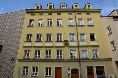 Regensburg, Bavyera, Almanya 2021.07.31: Almanya 'nın Bavyera kentindeki tarihi binalar