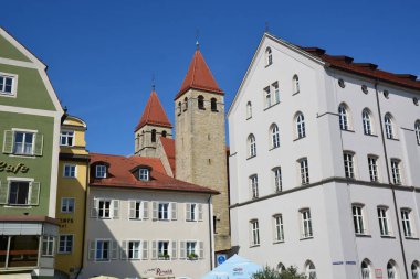 Regensburg, Bavyera, Almanya 2021.07.31: Almanya 'nın Bavyera kentindeki tarihi binalar