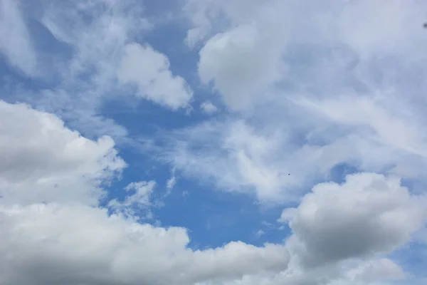 Langit Yang Indah Dengan Awan Udara — Stok Foto
