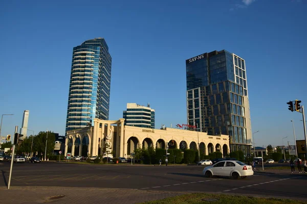 Astana (Nur-Sultan), Kazakistan 'ın başkenti Astana' daki modern binalar (Nur-Sultan)