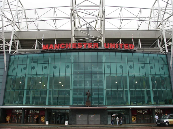 fasade old Trafford'da - Manchester, İngiltere manchester futbol kulübü stadyum üzerinde 19 Eylül 2007.