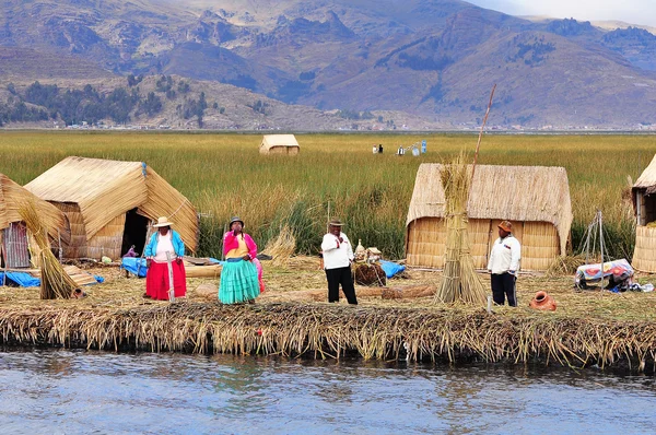 Uros islands. — Stock Photo, Image