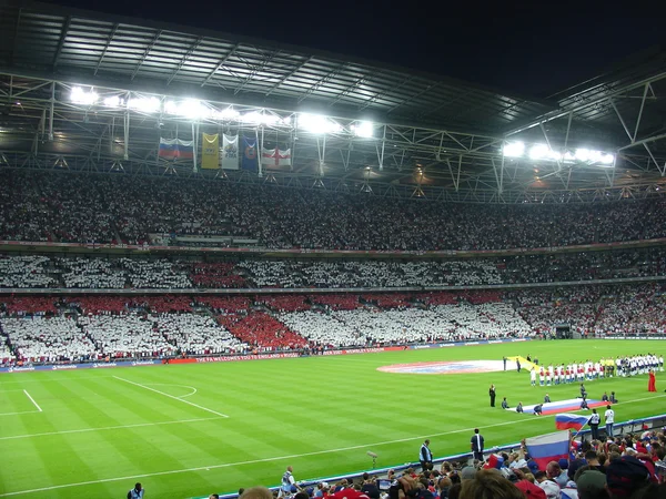 Begin van de voetbalwedstrijd. — Stockfoto