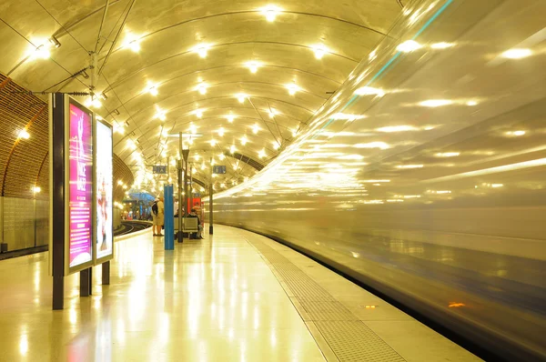 Trein vertrekt. — Stockfoto