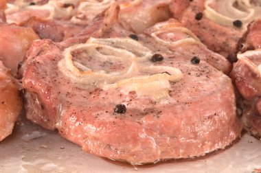 domuz eti parçaları.