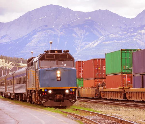 Tren de pasajeros . — Foto de Stock