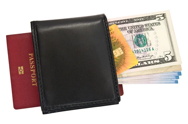 Dinero y tarjeta de crédito dentro del bolso y pasaporte . — Foto de Stock