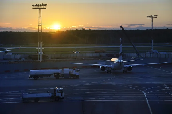 Una vista temprana de la mañana del aeropuerto de Domodedovo . — Foto de Stock