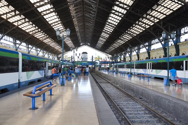 Electric trains stand on central railway station. — Stock Photo, Image