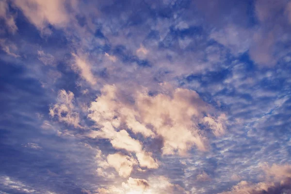 Increíble Paisaje Nuboso Cielo Atardecer Después Lluvia —  Fotos de Stock