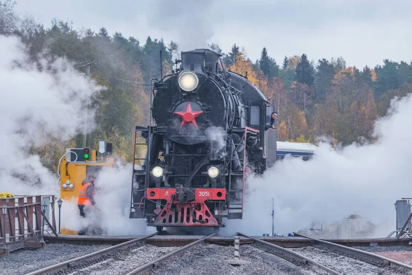 Ruskeala Rusland Oktober 2021 Retro Stoomlocomotief Bij Draaicirkel Station Ruskeala — Stockfoto