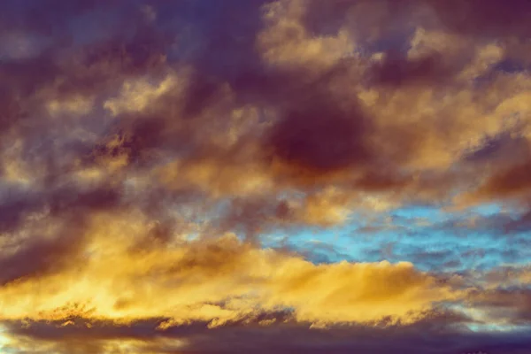 Fantastiske Skyer Himlen Ved Solnedgang Tid Efter Regn - Stock-foto