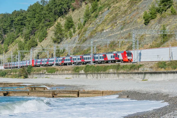 Train Voyageurs Longe Côte Mer Noire Sotchi Russie — Photo