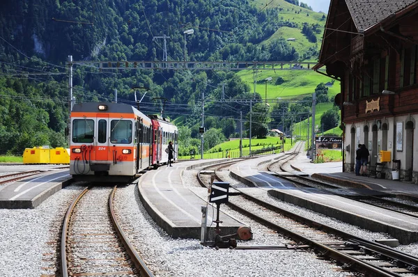 Montbovon Suíça Julho 2012 Trem Passageiros Fica Perto Plataforma Perto — Fotografia de Stock