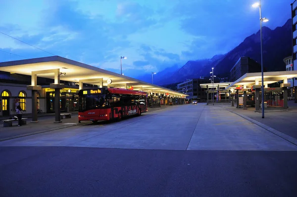 Кур Швейцария Июня 2010 Площадь Железнодорожного Автобусного Вокзалов Вечернее Время — стоковое фото