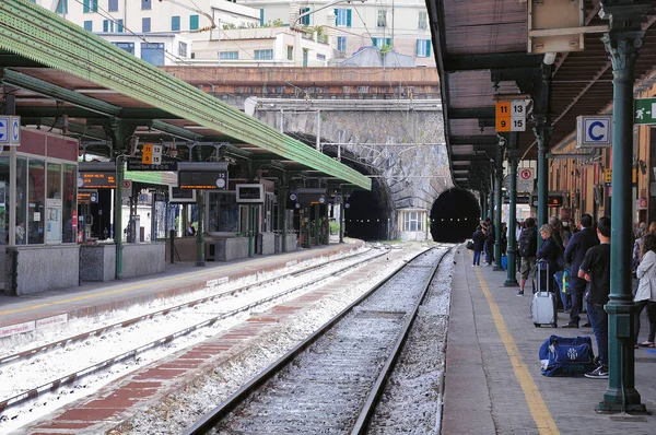 Genua Italien Maj 2012 Utsikt Över Centralstationen Dagen — Stockfoto