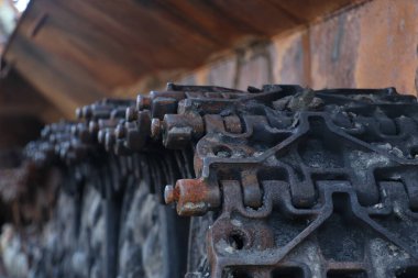 Rusty askeri Rus donanımlarını yaktı. Slav ülkeleri arasında savaş veya çatışma.