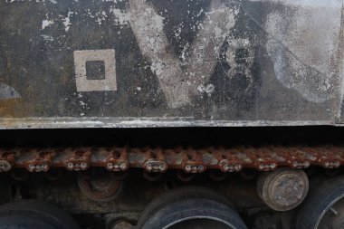 Rusty askeri Rus donanımlarını yaktı. Slav ülkeleri arasında savaş veya çatışma.