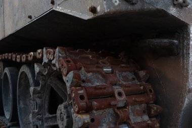 Rusty askeri Rus donanımlarını yaktı. Slav ülkeleri arasında savaş veya çatışma.