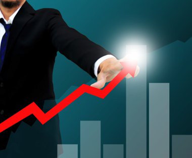 yükselen bir ok çizme bir iş adamı. iş büyüme kavramı.