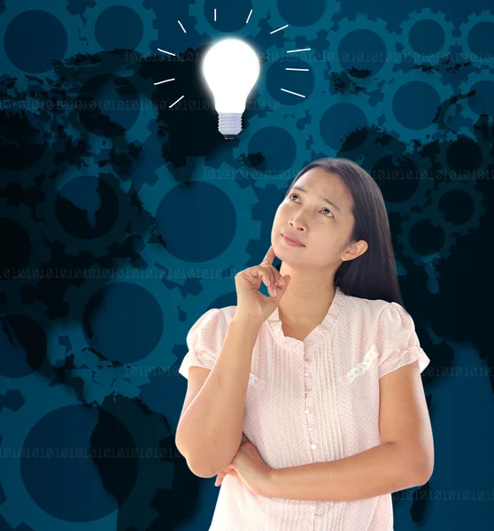 Woman looking idea bulb — Stock Photo, Image