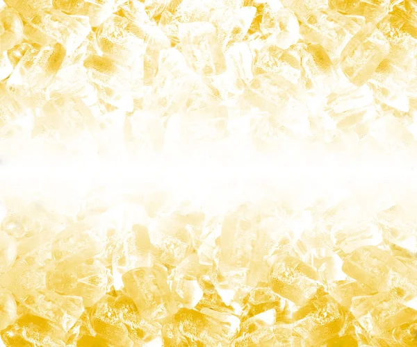 Hintergrund aus gelben Eiswürfeln — Stockfoto