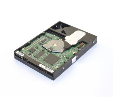 sabit disk sürücüsü. HDD. Beyaz arka plan üzerinde izole