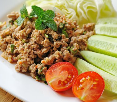 Tay spicy kıyılmış et salatası