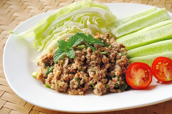 Thaise kruidige gehakt vlees salade — Stockfoto