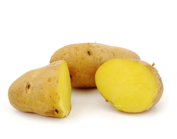 Kartoffeln auf weißem Hintergrund — Stockfoto