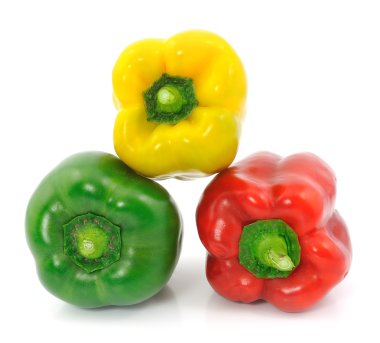 beyaz arkaplanda izole edilmiş tatlı biber