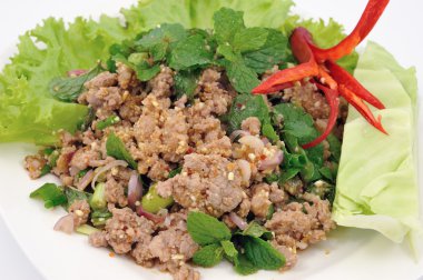 Tay spicy kıyılmış et salatası