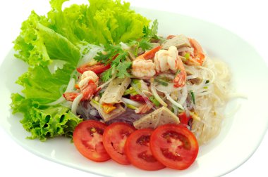 Tay Baharatlı deniz mahsulleri salatası