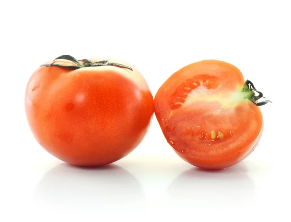 Pomodoro isolato su fondo bianco. — Foto Stock