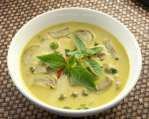 Gröna fläskkött curry, thaimat — Stockfoto