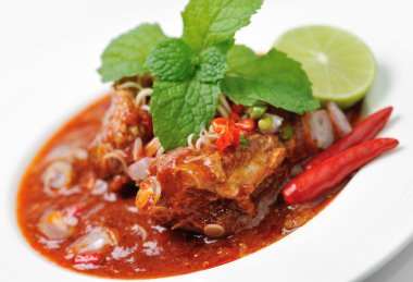 domates baharatlı Sardalya konserve balık, yum gıda Tay tarzı sos