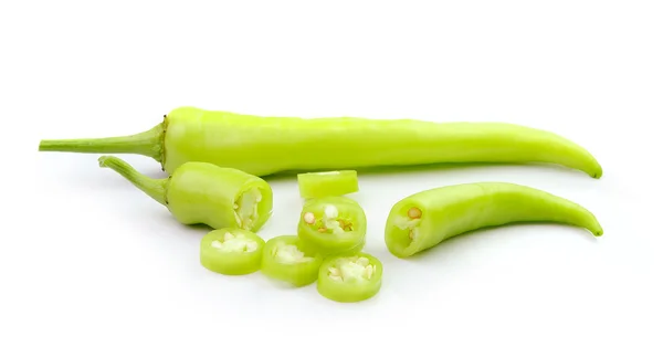 Pimenta quente verde no branco — Fotografia de Stock
