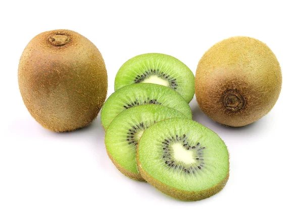Fruta kiwi suculenta isolada no fundo branco — Fotografia de Stock