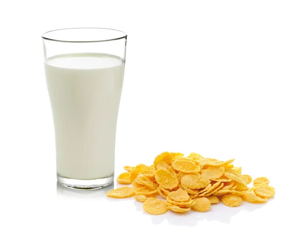 玉米片和牛奶 — 图库照片