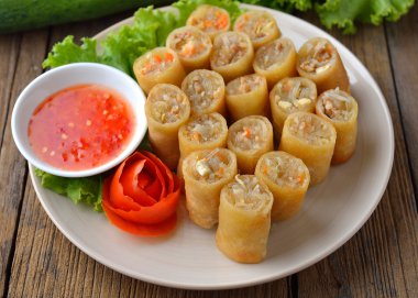 Kızarmış Çin geleneksel bahar rulo gıda