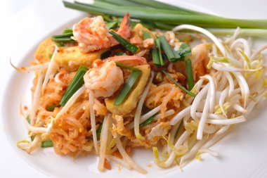 Tayland yemeği, Tayland yemeği, karidesli erişte kızartması.